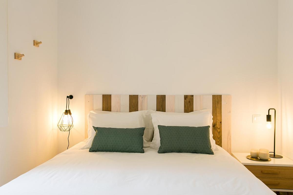 Lovelystay - Cozy 3Bdr Apartment In Estrela Lisabona Exterior foto