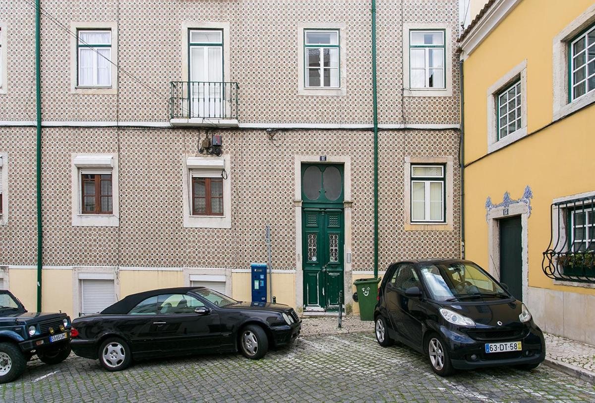 Lovelystay - Cozy 3Bdr Apartment In Estrela Lisabona Exterior foto